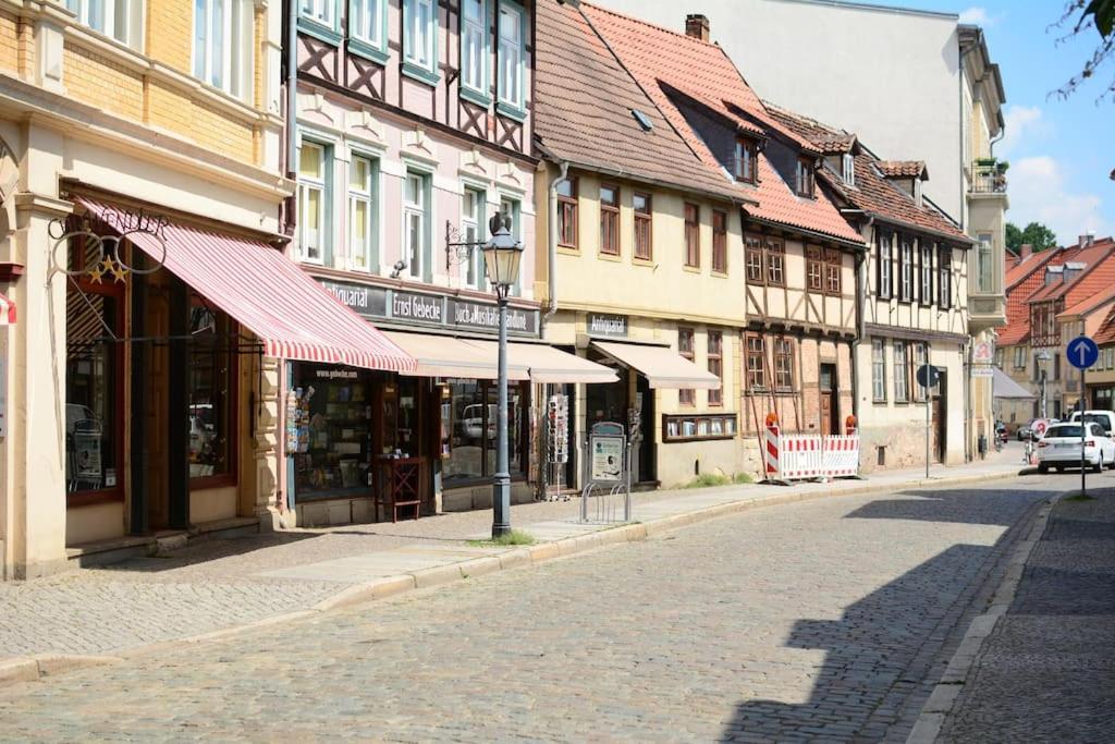 Schoene Ferienwohnung Mit Zwei Schlafzimmern Quedlinburg Dış mekan fotoğraf